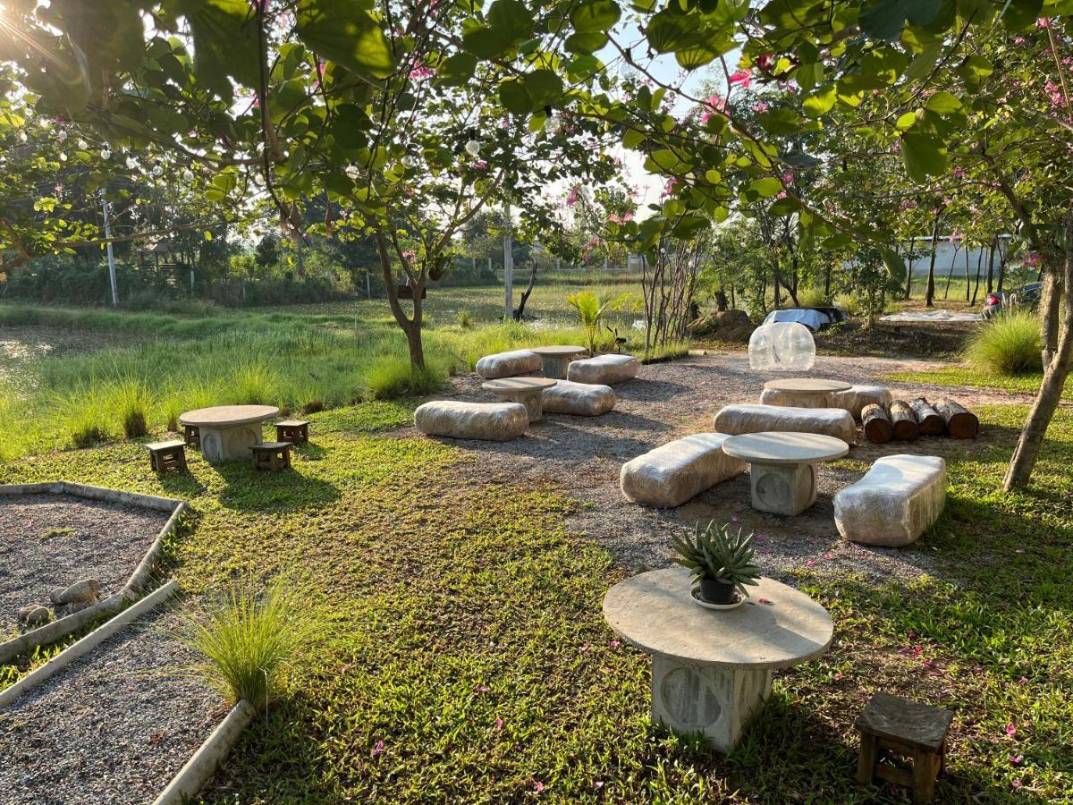 บ้าน Guh Uthai Thani Bagian luar foto